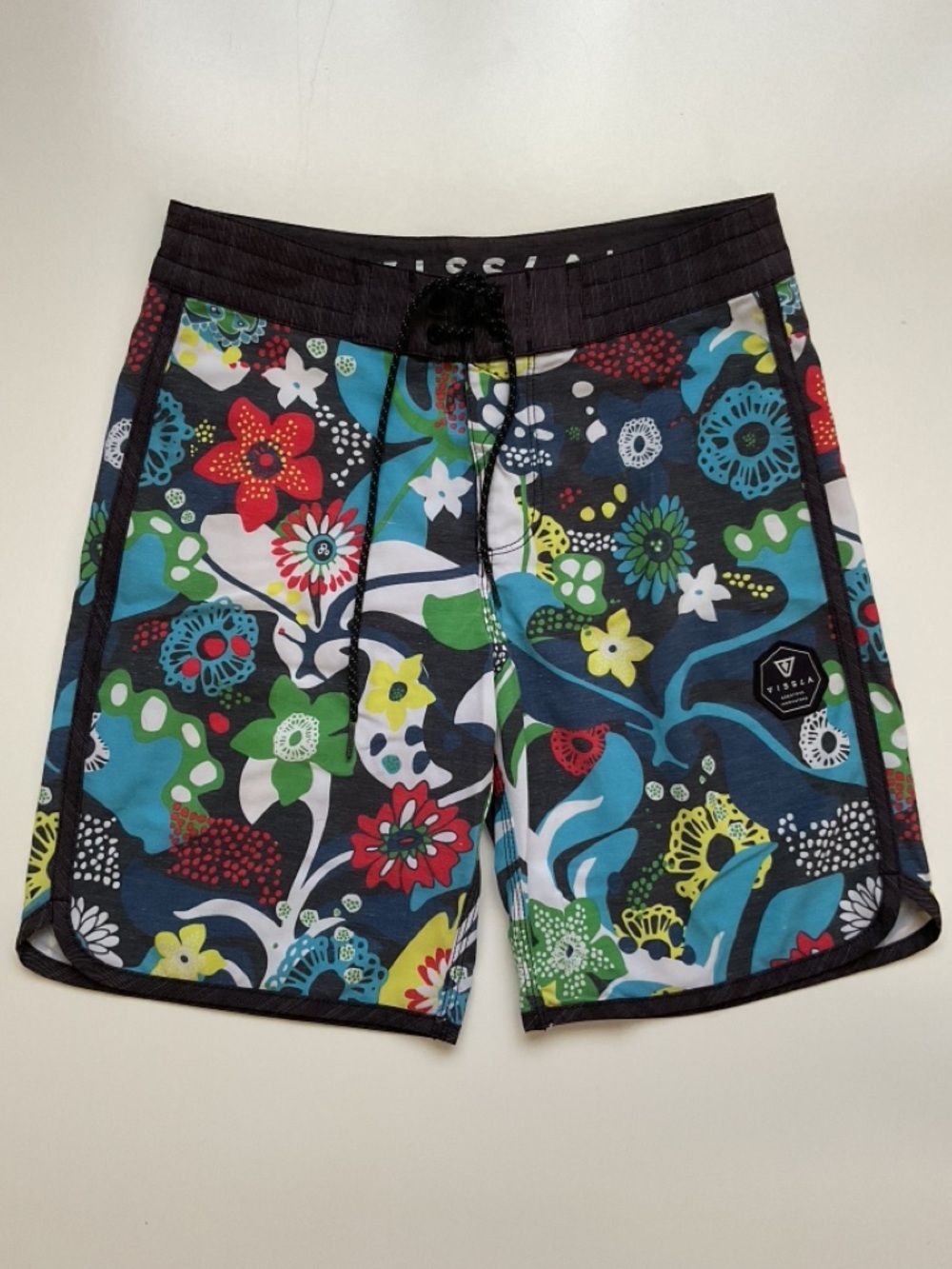 VISSLA Sz 26 (12) Board Shorts/Swim Trunks, Blue, Red